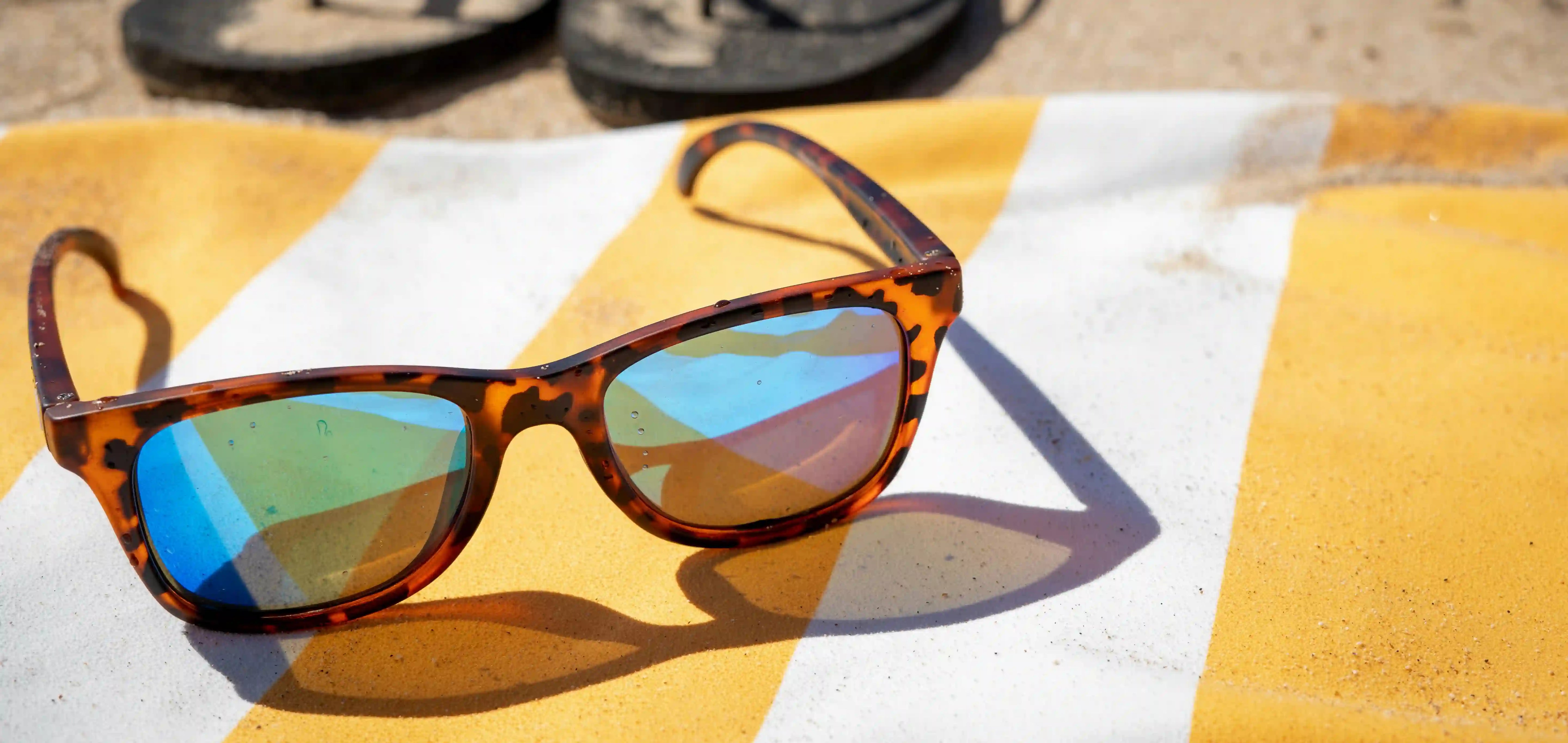 Polarized vs Non-Polarized Sunglasses: Which is the Better one?