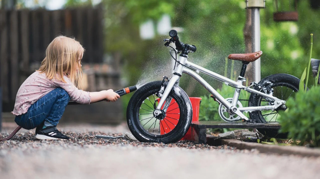 How to wash your bike without wrecking it 🧼